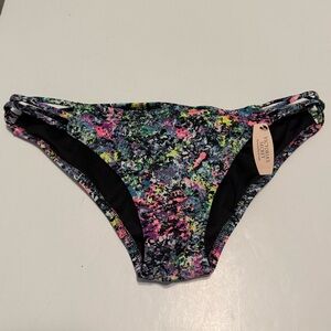 NWT Victoria’s Secret The Cheeky Bikini Bottoms w/Abstract Pattern Size Large